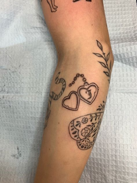 Coffee Lover Traditional Tattoo, American Traditional Son Tattoo, 90s Celestial Tattoo, Nine Lives Tattoo, Best Friend Tattoos American Traditional, Cohesive Patchwork Tattoos, Heart Locket Tattoo Simple, Female American Traditional Tattoo, Lainey Wilson Tattoo