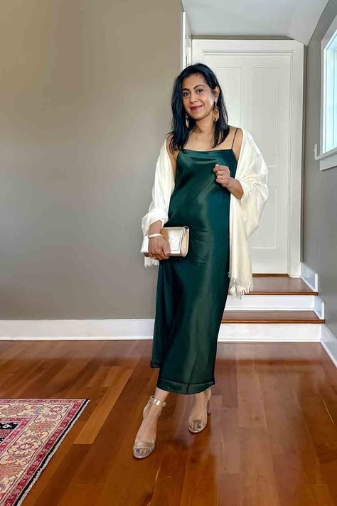 Fall Trend: The Square Neck Midi Slip Dress - Fashionipa Slip Skirt Outfit, Affordable Formal Dresses, Midi Silk Dress, Slip Dress Outfit, Fall Trend, Slip Skirts, Midi Slip Dress, Holiday Party Outfit, Silk Slip Dress