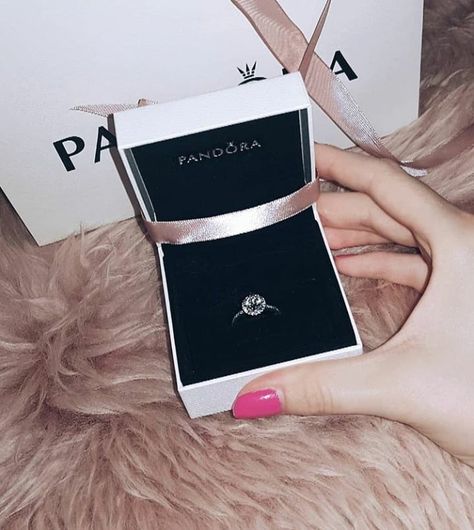 Uploaded by XX. Find images and videos about amazing, girly and lovely on We Heart It - the app to get lost in what you love. Promise Rings Pandora, Cute Promise Rings, Charles And Colvard Moissanite, Pandora Rings, Dope Jewelry, Crown Ring, Pandora Bracelets, Pandora Bracelet, Jewelry Inspo