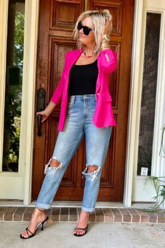 how to style jeans with a blazer | how to dress jeans up for work | how to wear distressed jeans in your 40s | distressed denim outfit | summer shorts look | floral blouse outfit Hot Pink Blazer Outfit, Distressed Denim Outfit, Summer Blazer Outfits, Summer Denim Outfits, Pink Blazer Outfit, Distressed Jeans Outfit, Hot Pink Blazer, How To Wear Jeans, Zara Spring