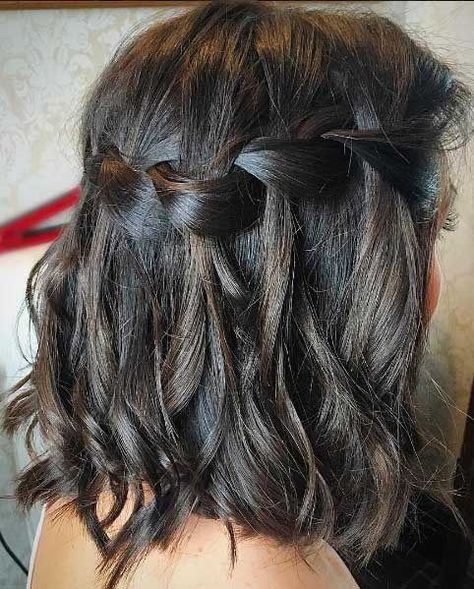 Getting Ready For Prom, Half Updo Hairstyles, Hair Half Up Half Down, Triangle Hair, Half Up Half Down Hair Prom, Second Day Hairstyles, Hair Half Up, Half Up Half Down Hairstyles, Hair Flow