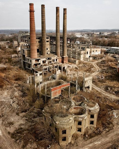 Lana Sator on Instagram: “☠️ CEMENTERY ☠️ Ruins of old cement factory "Spartak" that was opened in 1913 and had great meaning to the Soviet economy of that period.…” Abandoned Soviet Buildings, Abandoned Factory Aesthetic, Nyo Germany, Industrial Ruins, Factory Aesthetic, Abandoned Factories, Cement Factory, Abandoned Industrial, Round Building