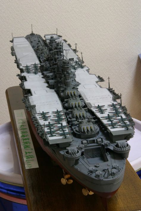 Super Hyper-Dreadnought Battleship Tosa - Imgur Navy Battleship, Perang Dunia Ii, Model Warships, Scale Model Ships, Spaceship Design, Military Diorama, Concept Ships, Alternate History, Army Vehicles