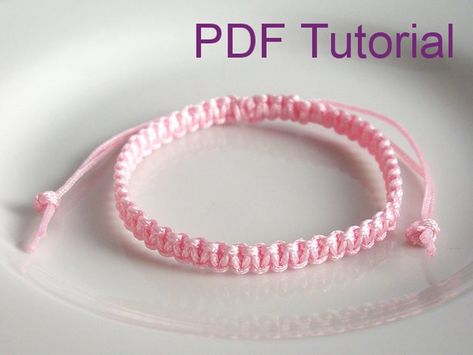 Macrame Bracelet Pattern, Square Knot Bracelet, Displays For Jewelry, Square Knot Bracelets, Bracelets With String, Alpha Bracelets, Diy Braided Bracelet, Knot Bracelets, Paracord Bracelet Tutorial