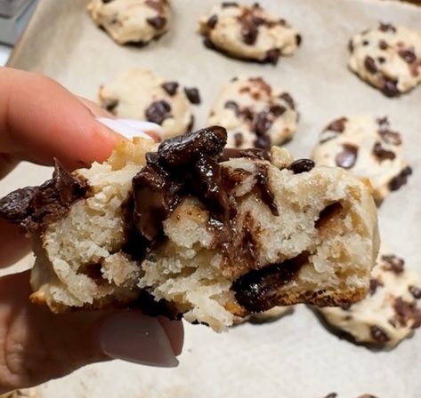 High Protein Chocolate Chip Cookies - Stefany Bare Blog Protein Chocolate Chip Cookies, High Protein Cookies, Gift Jars, Protein Chocolate, Protein Cookies, Baking Essentials, Protein Snacks, Cookies Recipes Chocolate Chip, Healthy Treats