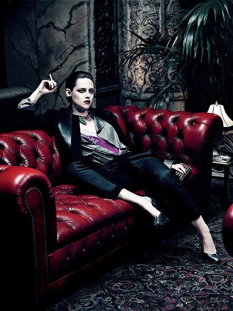 Queer Aesthetic, Vampire Portrait, Kristin Stewart, Kristen Stewart Style, Interview Magazine, Linen Fashion, Badass Women, Kristen Stewart, Celebrity Pictures