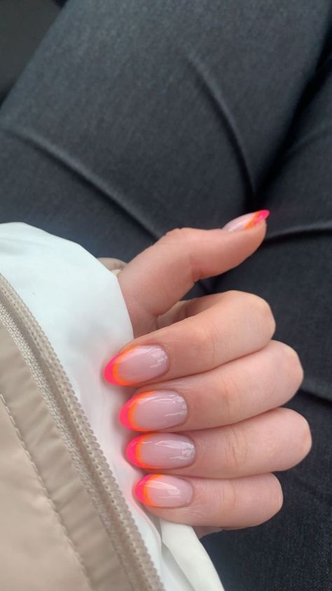 Orange Nail Ideas, Bold Nail Art, Nail Ideas For Summer, Orange Acrylic Nails, Pink Tip Nails, Short Nail Manicure, Vacation 2023, Spring Break Nails, Orange Nail