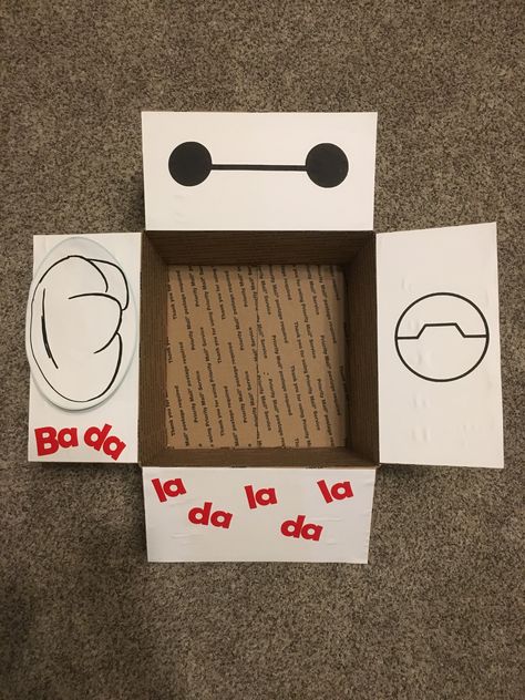 Baymax care package. The fist pops up when the box is opened. Baymax Gift Ideas, Bay Max, Cute Puns, Diy Gifts For Him, Creative Box, Baymax, Gift Giver, Origami Tutorial, 6th Birthday