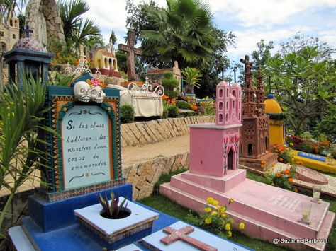 graves Cemetery Angels, Summer Acrylic, Great America, Danse Macabre, Cemetery Art, Location Inspiration, Grave Marker, A Perfect Day, Riviera Maya