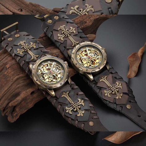 Steampunk watch: go for the retro-futuristic look. Type : Steampunk watch Movement: automatic self-wind Band material: leather Band length: 9,8" | 25cm Gothic Clock, Steampunk Skeleton, Steampunk Bracelet, Steampunk Watch, Bow Ideas, Retro Watches, Dress Design Sketches, Vintage Gothic, Retro Futuristic