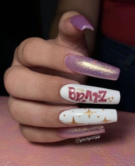 Bratz Themed Acrylic Nails, Bratz Doll Nails Acrylic, Bratz Nails Aesthetic, Bratz Theme Nails, Burn Book Nails, Bratz Doll Nails, Bratz Nails Art, Bratz Nails Acrylic, Bratz Inspired Nails