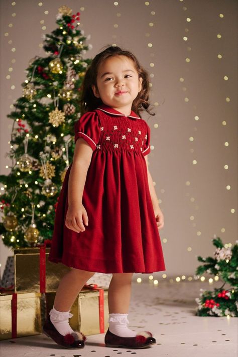 hand-embroidered dress, girl dress, christmas outfit Christmas Embroidery Dress, Girls Smocked Christmas Dress, Toddler Girl Christmas Dress, Natal Baby, Toddler Girl Christmas Dresses, Smocked Christmas Dresses, Kids Christmas Dress, Toddler Christmas Outfit, Frocks For Kids