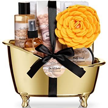 Spa Basket Ideas For Women, Spa Basket Ideas, Gift Basket Business Ideas, Bath Gift Sets, Almond Scent, Spa Gift Baskets, Gift Basket Business, Spa Basket, Bath Kit