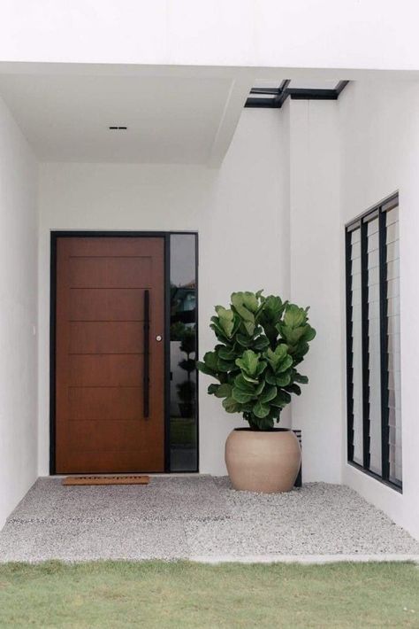 The front door of the house is an important element in creating the first impression of your home. Ideas for decorating the front door of the house that require minimal maintenance but still keep it clean. Bring together ideas to make the main door a stunning highlight and enhance the modern and minimalist impression of your home. Modern Front Entry Door, Main Door Ideas Entrance House, Minimalist Front Door, Modern Exterior Door, Modern Entrance Door, House Main Door Design, Main Entrance Door Design, Modern Front Door, Entrance Door Design