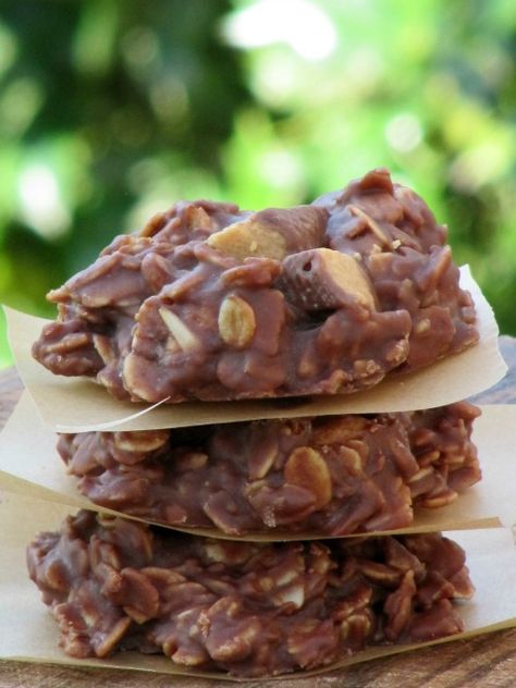 Reese's Peanut Butter Cup No Bake Cookies Reese's Peanut Butter Cup, Peanut Butter Cup, Reeses Peanut Butter Cups, Bake Cookies, Reeses Peanut Butter, Peanut Butter Recipes, Yummy Sweets, No Bake Treats, Peanut Butter Cups