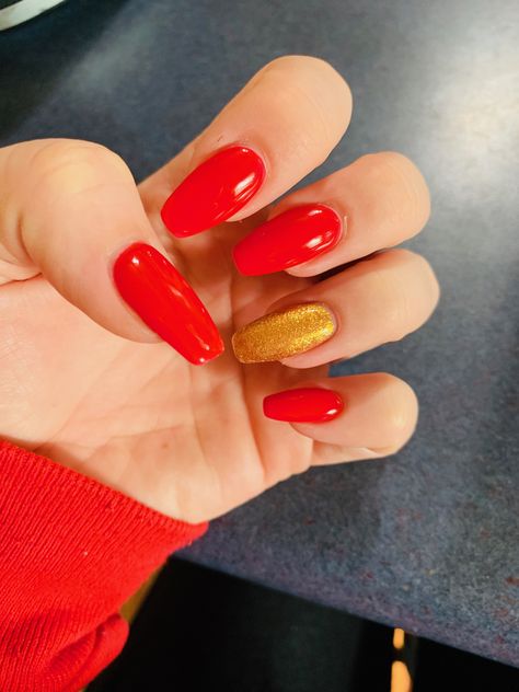 Chiefs nails, Kansas City Kansas City Chiefs Wedding, Chiefs Inspired Nails, Superbowl Nails Chiefs, Kc Chiefs Nails Simple, Kansas City Chiefs Nail Designs, Kansas City Chiefs Acrylic Nails, Chiefs Nail Ideas, Usc Nails Design, Kc Nails Kansas City