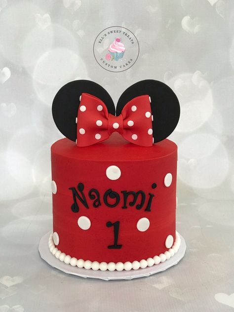 Red And Black Minnie Mouse Cake, Minnie Mouse Cake Buttercream, Red Minnie Mouse Cake, Minnie Mouse Cake Design, Minnie Mouse Smash Cake, Minnie Cakes, Roblox Birthday Cake, Minnie Mouse Birthday Theme, Mickey And Minnie Cake