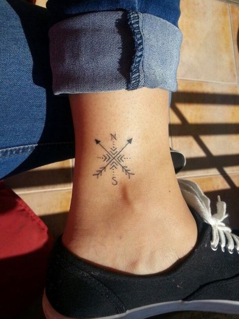 ankle-tattoo-north-south-arrows-compass-tattoo-ideas-jeans-black-sneakers Small Compass Tattoo, Classy Tattoos For Women, Ankle Tattoo Designs, Compass Tattoo Design, Tattoo Zeichnungen, Men Tattoos, Inspiration Tattoos, Tattoo Girls, Arrow Tattoo