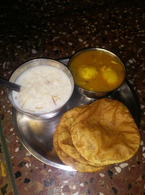 #Indian_thali#kheer#puri#aloo_ki_sabji Indian Thali, Database Design, Break Fast, Desktop Publishing, Dulhan Mehndi, Food Snapchat, Indian Food, Girl Dresses, Mehndi Designs