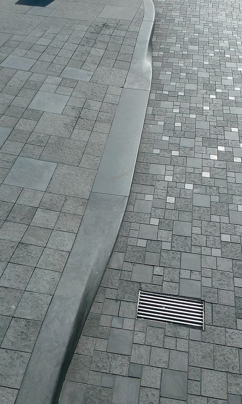 Pavement Ideas, Concrete Pavers Walkway, Pavers Walkway, Cool Backyard, Paving Texture, Pavement Design, Pattern Concrete, Thomas Heatherwick, Paving Pattern