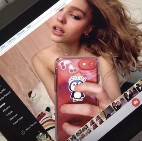 Lily rose depp computer selfie Lily Rose Depp Icons, Lily Rose Depp, Lily Rose, A Girl, A Woman, Lily