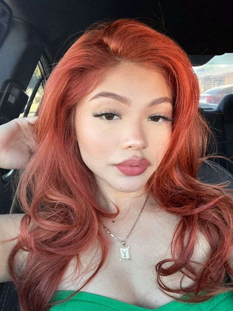 Dark Orange Hair, Red Hair Outfits, Pelo Color Vino, Dyed Curly Hair, Red Hair Inspo, Hair Inspiration Long, Ginger Hair Color, Dyed Hair Inspiration, Hair Color Auburn