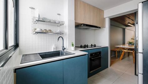 3rm Hdb Resale Renovation, Kitchen Ideas Hdb Resale, Hdb 3 Room Resale, Best Kitchen Designs Modern, Kitchen Ideas Hdb, Service Yard, Parallel Kitchen Design, Hdb Kitchen, Hdb Resale