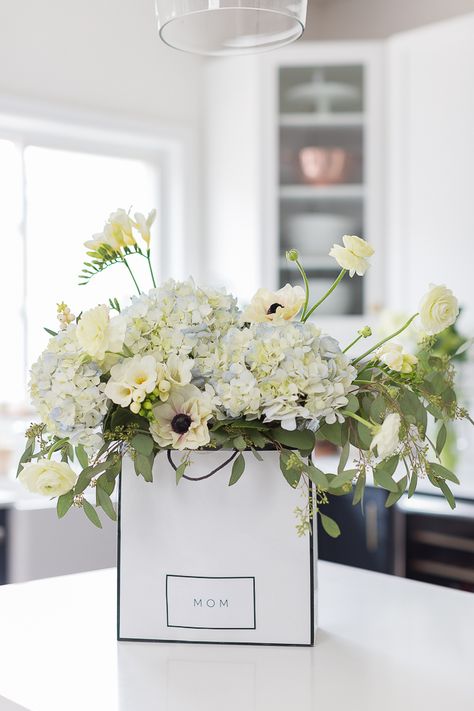 Gift Bag Flower Arrangement | Craftberry Bush | Bloglovin’ Flowers In A Bag Gift, Bag Flower Arrangement, Flower Bags, Mayo 2022, Farmhouse Style Wreath, Mother's Day Bouquet, Spring Arrangements, Bag Flower, Flower Store