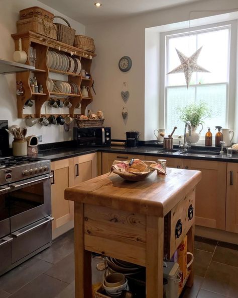 🌿Abby🌿 🇺🇸 Living in 🇬🇧 Devon on Instagram: “... Thought I’d take a picture of a nice tidy kitchen. 😁  I’ve just casually left some bread that I baked out on the butcher block.  Yes,…” Butcher Block Tables, The Butcher, Tidy Kitchen, Take A Picture, Kitchen Stools, Work Table, Butcher Block, White Oak, Kitchen Inspirations