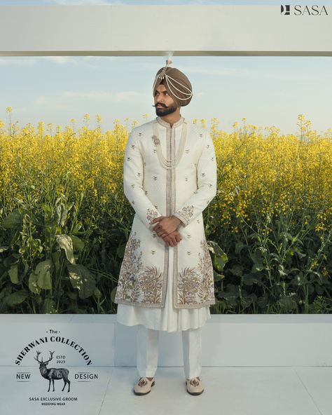 Sherwani Sherwani For Punjabi Groom, Maharaja Style Sherwani, Punjabi Sherwani Grooms, Punjabi Groom Outfit Sherwani, Sikh Groom, Sunny Outfits, Marriage Clothes, Men's Tuxedo Wedding, Anand Karaj