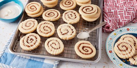 Cream Cheese Sugar Cookies, Pinwheel Cookies, Cinnamon Roll Cookies, Sweet Breakfast Treats, Roll Cookies, Best Christmas Cookies, Sugar Cookie Dough, Cookie Cups, Tasty Baking