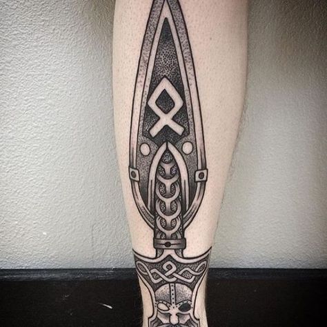 Viking Tattoo Designs, Ideas and Meanings - Tattoo Me Now Odins Spear Tattoo, Spear Tattoos, Celtic Spear, Gungnir Tattoo, Nordic Sleeve, Norwegian Tattoo, Norse Tattoos, Traditional Viking Tattoos, Norse Mythology Tattoo