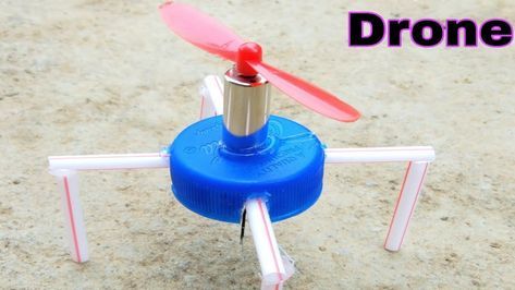 Flying Helicopter, Stem Classes, Diy Science Experiments, Science Experiments For Preschoolers, Stem Classroom, Robotics Projects, Diy Robot, Stem Crafts, Science Projects For Kids