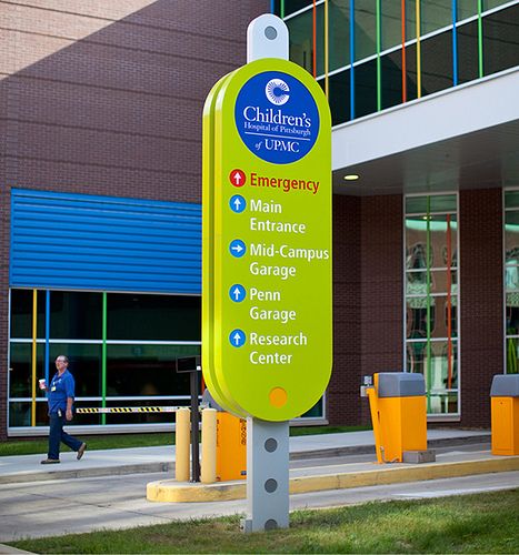 Children’s Hospital of Pittsburgh wayfinding Hospital Wayfinding, Environmental Signage, Children Hospital Design, Hospital Signage, Library Signage, Wayfinding Signage Design, Wayfinding Signs, Navigation Design, Sign Board Design