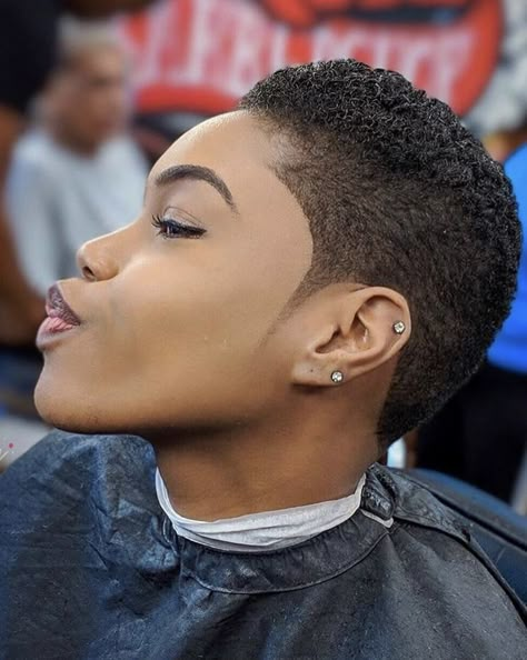 Ladies Haircut Styles 2024, Black Ladies Haircut, Top Fade Haircut, Low Cut Hairstyles, Hairstyles For Black Ladies, Dark Skin Blonde Hair, Haircuts For Women 2023, Short Fade Haircut, Short Hair Designs