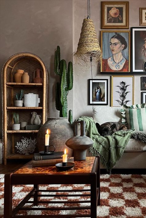 Earth Tone Living Room, Apartment 2023, Earth Tone Decor, Vintage Living Room Furniture, Earthy Living Room, Earthy Decor, Gallery Wall Living Room, Eclectic Living Room, Vintage Living Room