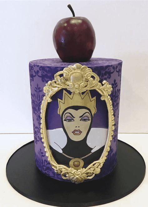 Evil Queen Cake, Queen Cake Design, Queen Birthday Cake, Queens Birthday Cake, Queen Birthday Party, Apple Cake Pops, Queen Cake, Disney Evil Queen, Queen Cakes