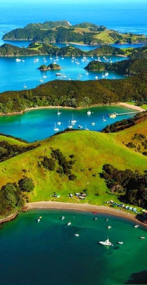 Matka Natura, Bay Of Islands, Alam Semula Jadi, Pretty Places, Ponds, Places Around The World, Vacation Destinations, Yachts, Aerial View