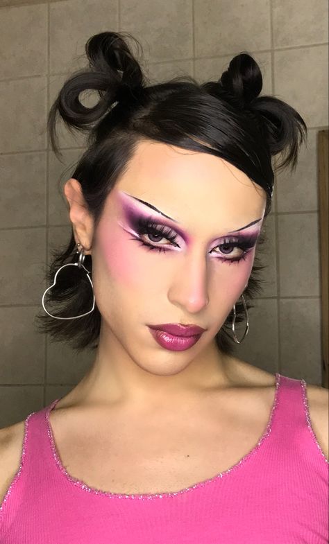 Y2k Drag Makeup, Easy Drag Makeup, Pink Drag Makeup, Drag Makeup Ideas, Drag Couture, Little Mermaid Makeup, Funky Makeup, Y2k Makeup, Drag Make-up