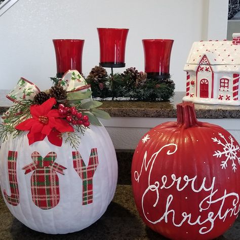 Painting Pumpkins For Christmas, Christmas Themed Pumpkins, Christmas Pumkins, Christmas Pumpkins Decoration Ideas, Pretty Pumpkins Painting, Christmas Pumpkins Painted, Pumpkins Painting, Pumpkin Snowmen, Creative Pumpkin Painting