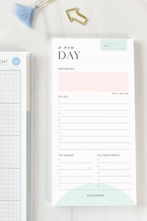 Notepad Design, Minimalist Digital Planner, Daily Planner Notepad, Planner Designs, Planner Diario, Weekly Desk Planner, Memo Pad Design, Teacher Notepad, Pretty Stationery