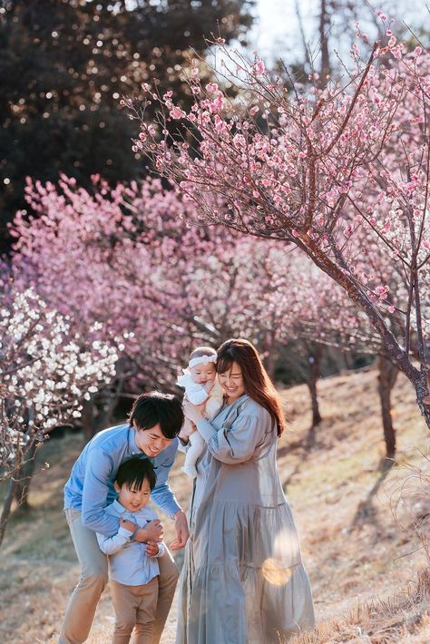 Tokyo Family Photographer — Wedding and Portrait Photographer | Tokyo | Japan Family Portrait Poses, Family Shoot, Baby Poses, Photographer Wedding, Portrait Poses, Fukuoka, Family Photoshoot, Family Portrait, Tokyo Japan