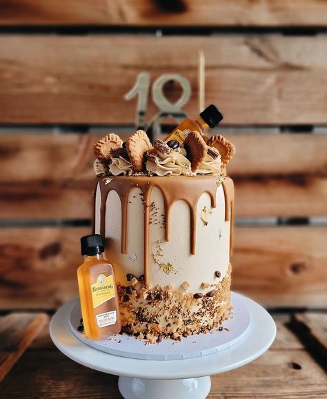 Simone Brain on Instagram: “{JONTE} 🍻 He wasn't overly fussed about a cake, but suggested that IF I was to make one, could I make it taste like Farmers Union Iced…” Farmer Cake For Men, Farmer Cake, Cake For Men, Farmer, Make It, Brain, For Men, Cake, Ethnic Recipes