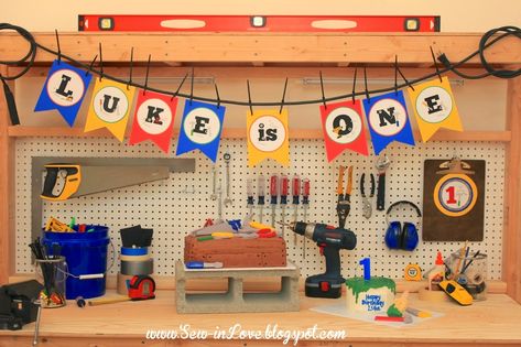 Handyman Birthday Party, Handyman Birthday, Mechanic Birthday, Tools Birthday Party, Handy Manny, Birthday Party Images, Luke 2, Bob The Builder, Construction Birthday Parties