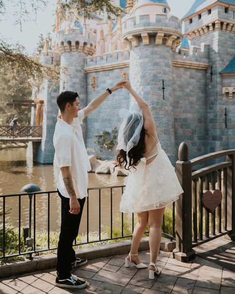 in honor of their save the dates being sent out today… 🏰🐭🎆🎠💍 we had a BLAST running around Disneyland for their engagement shoot! started at Tom Sawyers Island, then headed to the Mark Twain, and made our way to Main St! I def need to do more Disney shoots 😍 #orangecountyphotographer #orangecountyengagementphotographer #orangecountyweddingphotographer #disneylandphotographer #disneylandphotoshoot #californiaengagementphotographer #socalphotographer #disneylandcalifornia #disneyphotos Disney Engagement Photos, Anniversary Photoshoot Ideas, Disney Engagement Pictures, Disney Polynesian, Disney Engagement, Anniversary Photoshoot, Tom Sawyer, Disneyland California, Disney Photos