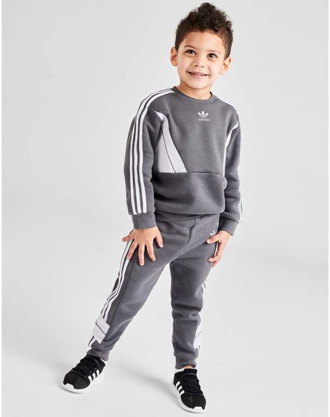 Toddler Adidas, Kids Winter Outfits, Boys Tracksuits, Boy Activewear, Adidas Tracksuit, Kids Fashion Trends, Toddler Boy Fashion, Adidas Kids, Track Suit