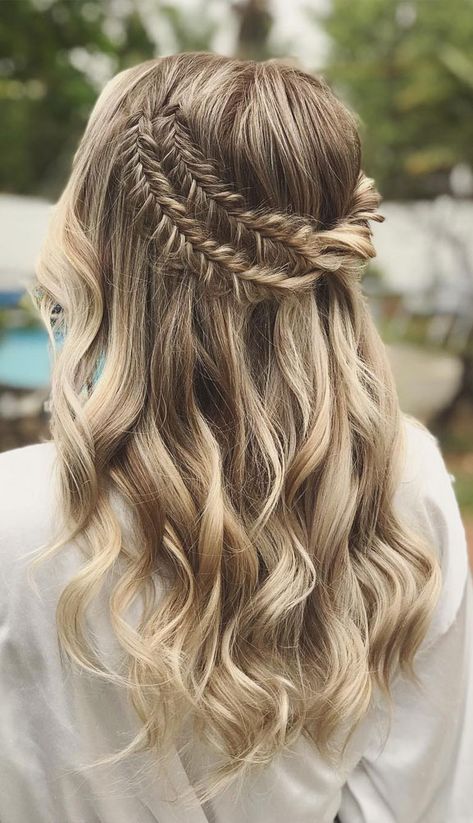 39 Gorgeous Half Up Half Down Hairstyles , braid half up half down hairstyles , Fishtail braided half up half down,boho hairstyle #hair #hairstyles #braids #halfuphalfdown #braidhair Beachwaves Hairstyles, Hairstyles Fishtail, Wedding Hairs, Braid Half Up Half Down, Down Hairstyles For Long Hair, Hairstyles Braid, Boho Hairstyle, Braid Inspiration, Simple Prom Hair