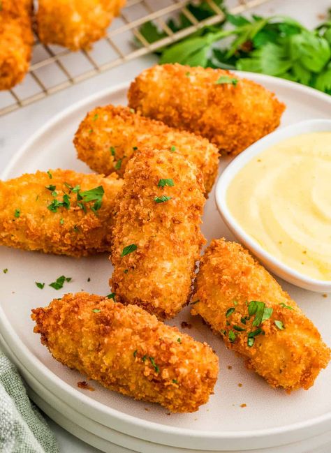 Potato Croquettes - Tornadough Alli Smothered Potatoes, Crispy Parmesan Potatoes, Crock Pot Bread, Crockpot Mashed Potatoes, Sandwich Sides, Mashed Potato Casserole, Potato Croquettes, Riced Veggies, How To Make Potatoes