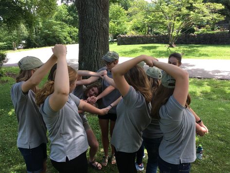 Human knot | A classic! Members form a circle and grab rando ... Quick Team Building Games, Human Knot Game, Human Knot Game Team Building, Kagan Team Building Activities, Human Knot, Youth Camp, Gym Games, Team Building Games, Mystery Games