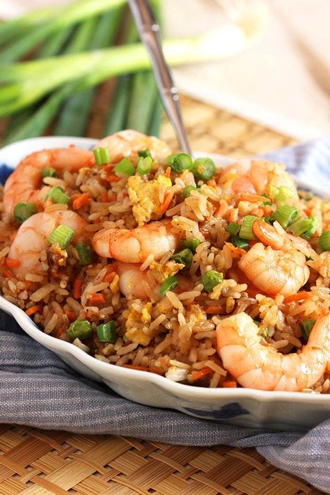 Chinese Shrimp Fried Rice, Easy Shrimp Fried Rice Recipe, Easy Shrimp Fried Rice, Chinese Shrimp, Shrimp Fried Rice Recipe, Shrimp And Rice Recipes, Chicken Fried Rice Recipe, Mapo Tofu, Shrimp Fried Rice